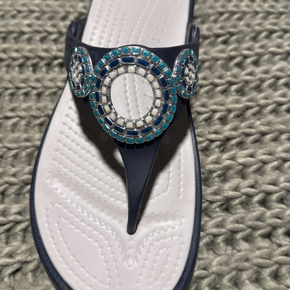 CROCS Women's Blue Jewel Embellished Sandals - size 9 - Picture 2 of 3